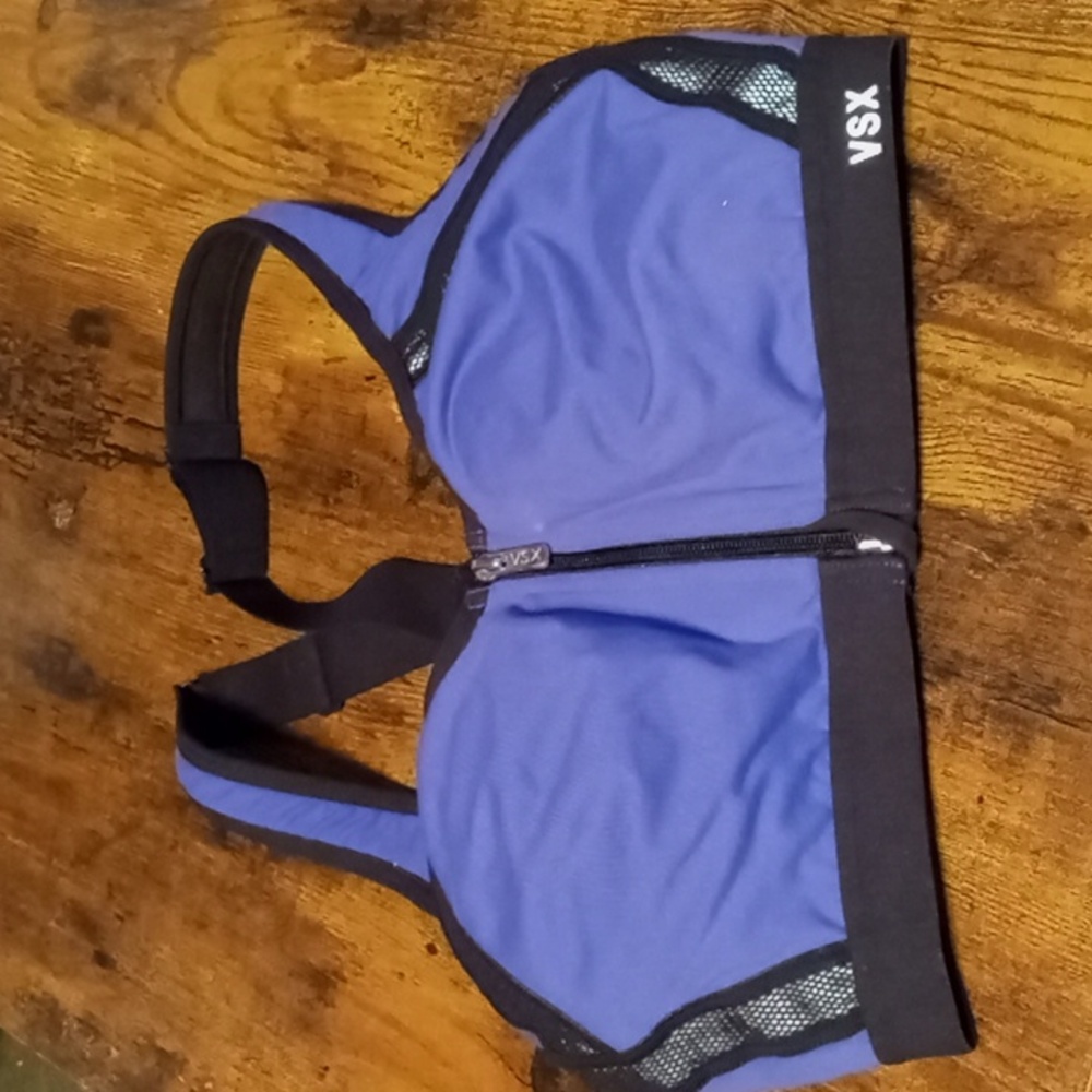 NWOT 32C Victoria's Secret Sport Sexy Purple/black Padded Underwire sports bra
